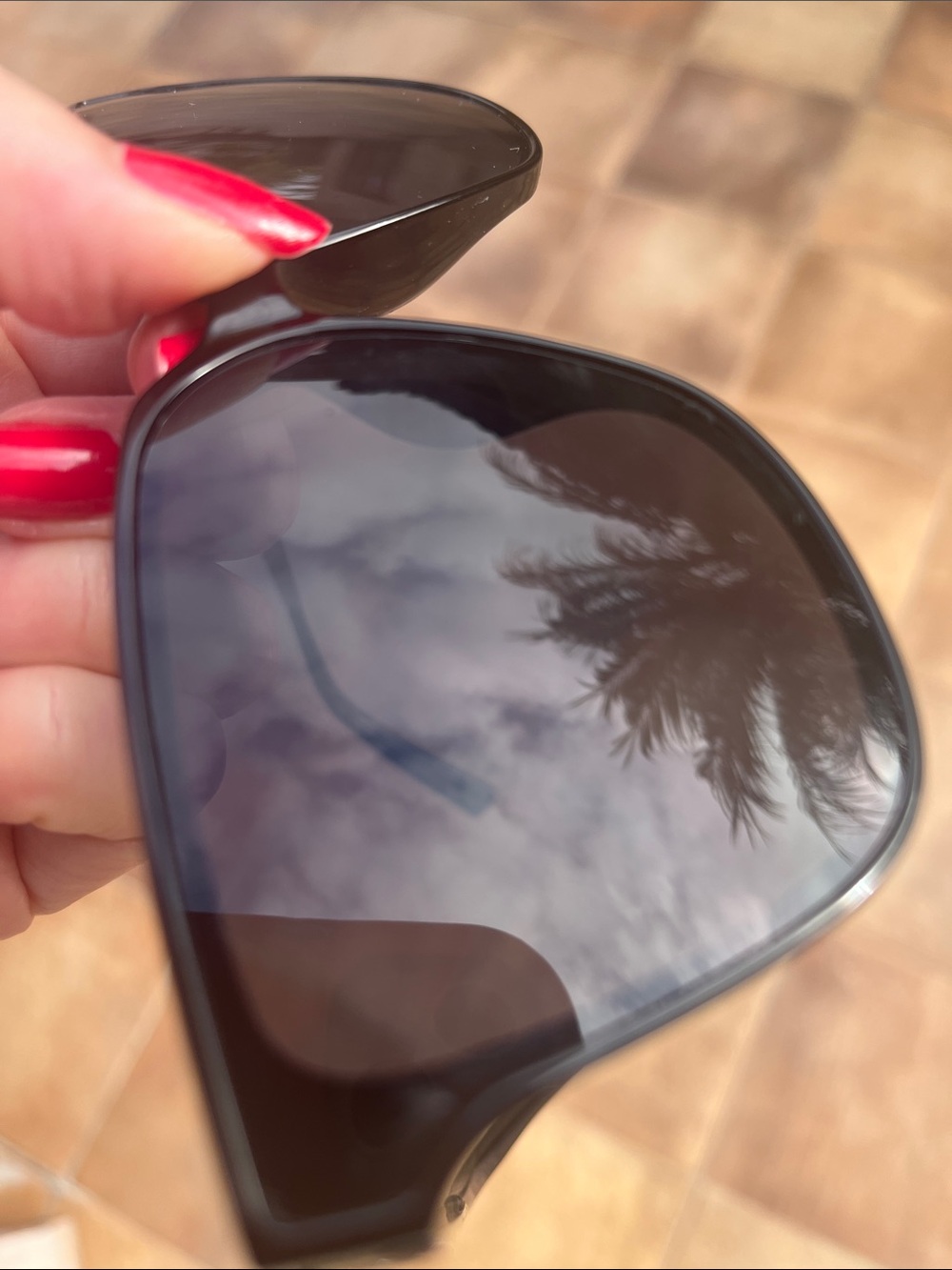 Kendall & Kylie Black Sleek Oversized Sunglasses - Picture 5 of 11